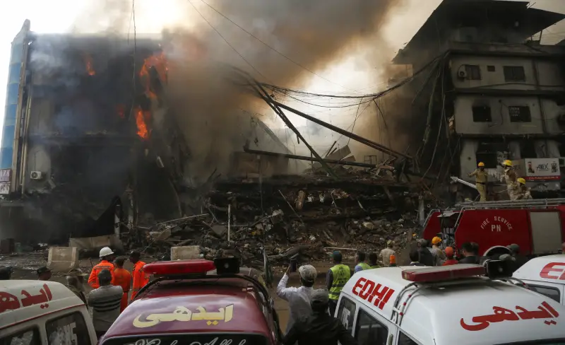 سانحہ گل پلازہ: لاشوں اور انسانی باقیات کی شناخت کا عمل جاری